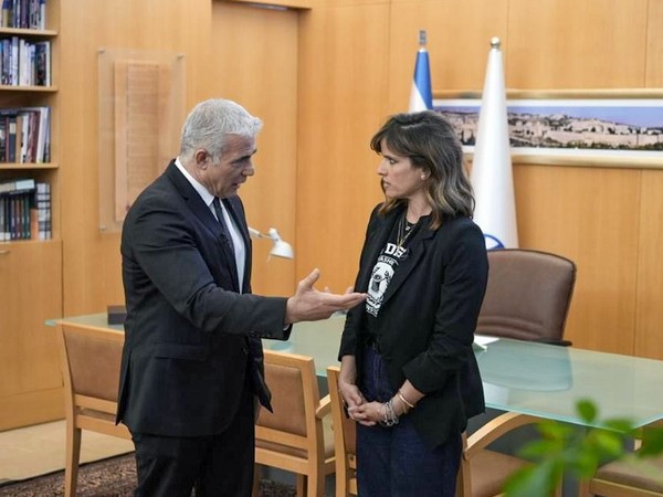 Außenminister Yair Lapid und Noa Tishby